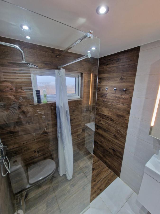 R&J Guesthouse Room Grindavík Εξωτερικό φωτογραφία