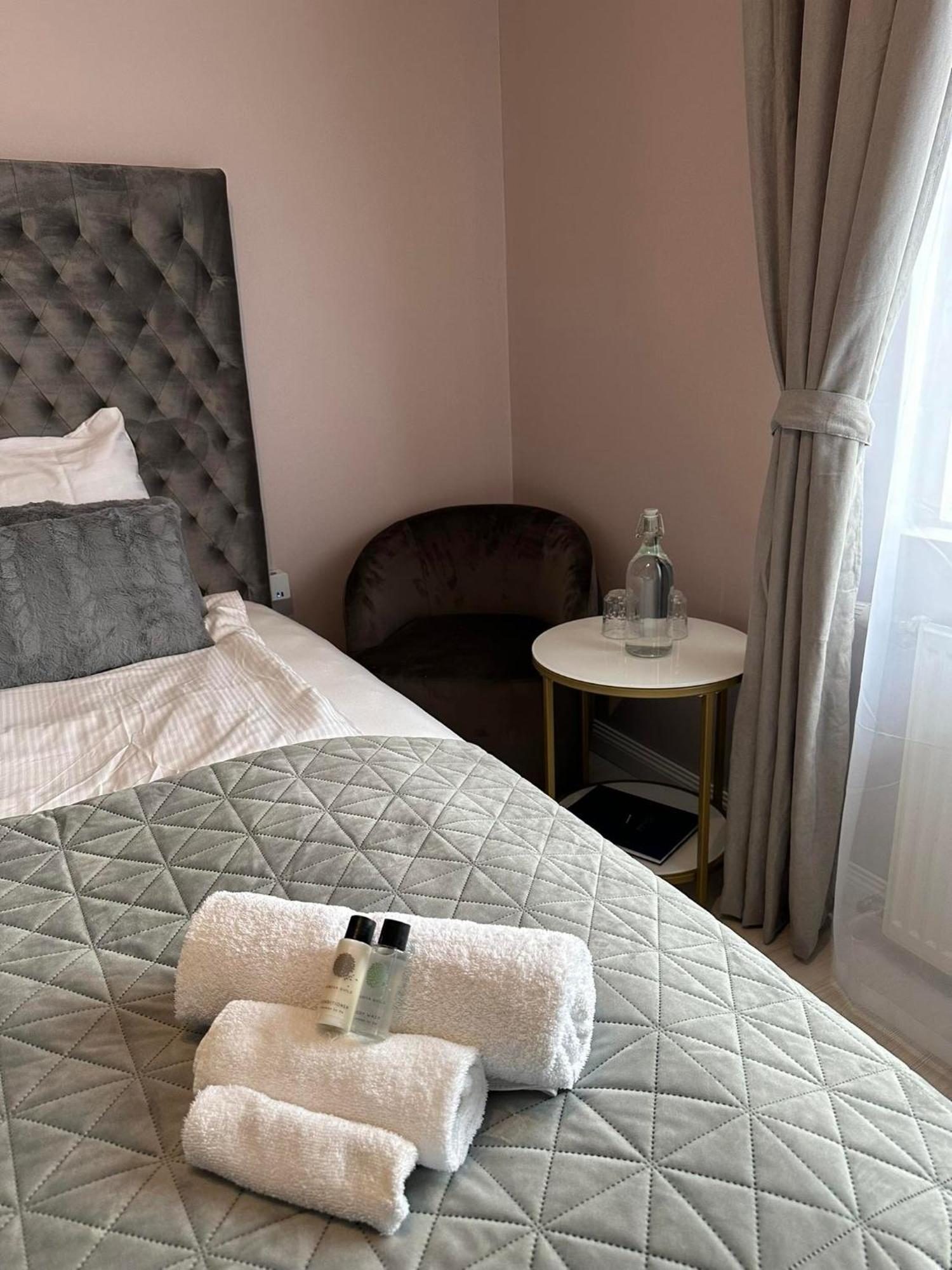 R&J Guesthouse Room Grindavík Εξωτερικό φωτογραφία